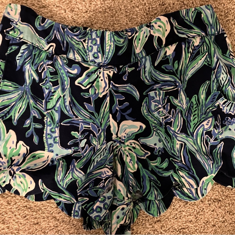 Lilly Pulitzer 4” Dahlia Scallop Hem Shorts
